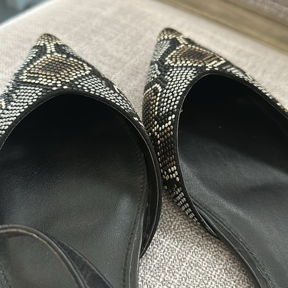 Michael Michael Kors strap Ciara Flats- size 9.5 - Picture 16 of 17